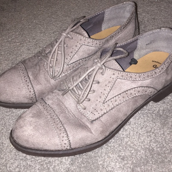 Women’s 6 gap shoes - oxfords - Picture 1 of 3
